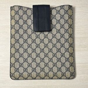 Gucci iPad Sleeve VGUC
